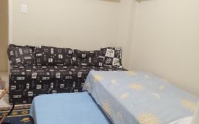Vista para o mar e Farol de Olinda, Perto da FACULDADE DE MEDICINA DE OLINDA , Cama Solteiro Com colchão Adicional, Estante e Ventilador